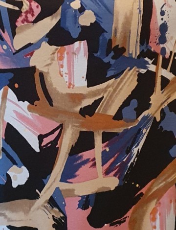 Black with stripesdetail