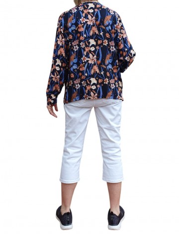 Donkerbloemenmodelachter