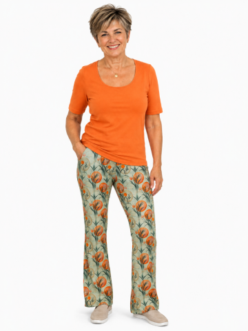 Green orange broek model site